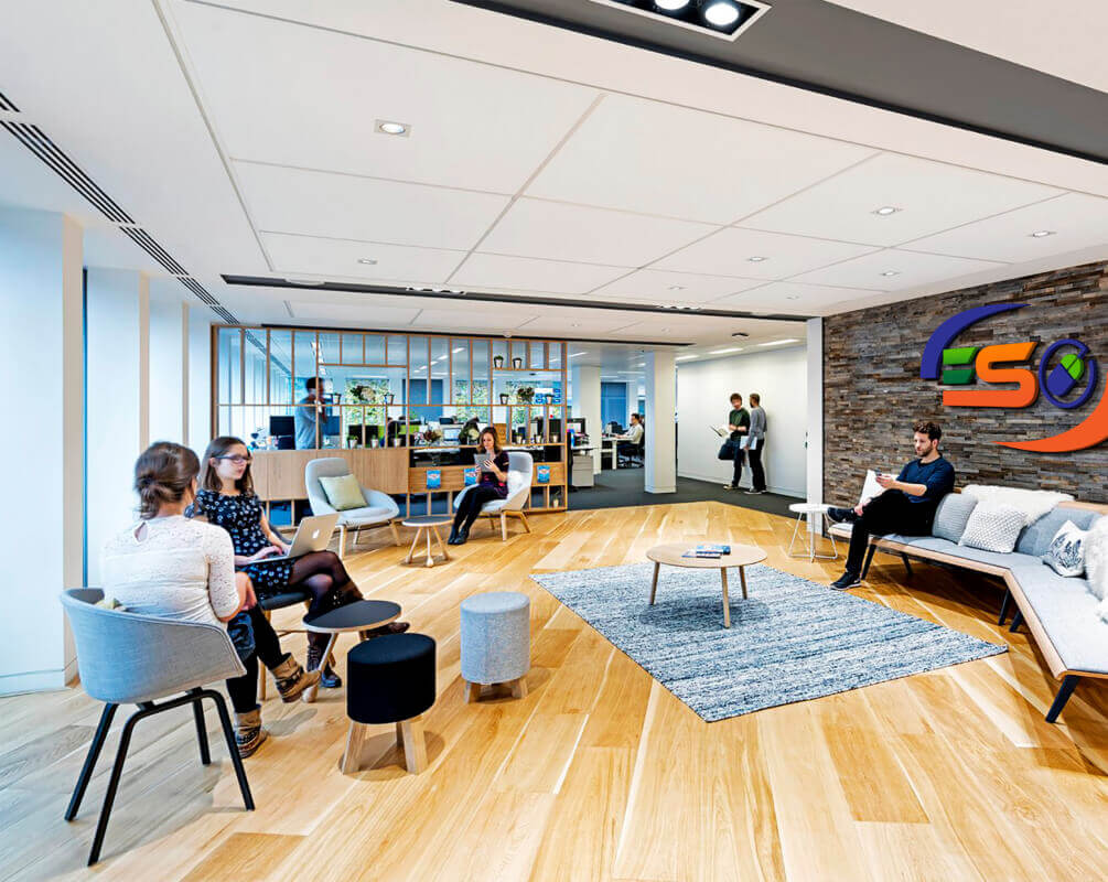 personnes en coworking